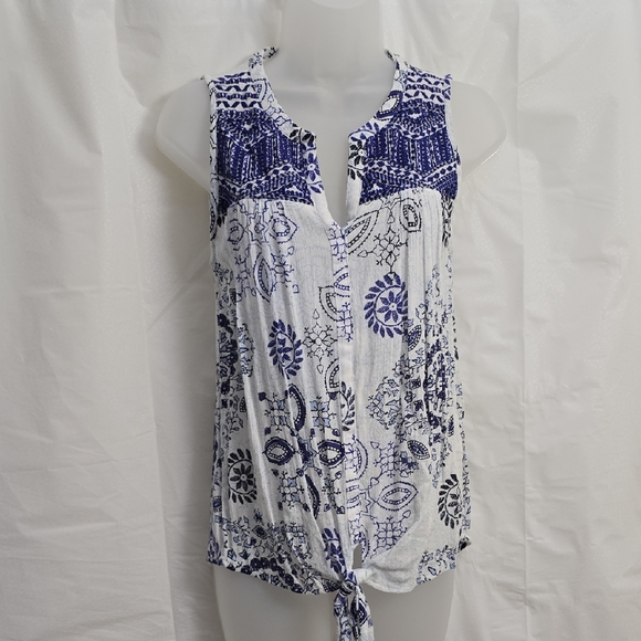 Lucky Brand XS Tank Top Blue/White Floral Print, Lightweight, NWT - Picture 1 of 7